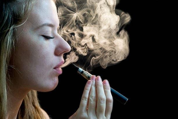 IBvape E-cigarete im Handgepäck – sind e zigaretten im flugzeug erlaubt und welche Regeln gelten